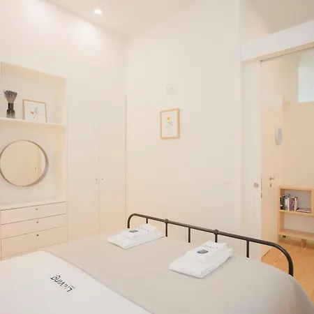 Liiiving In - Haven Pool Apartment