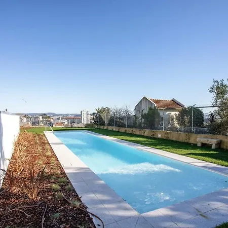 Liiiving In - Haven Pool Apartment *